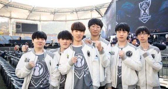 B8 在与 TSM 的比赛中退出了 Thunderpick 世界锦标赛 2024 预选赛。