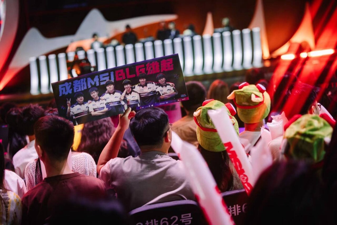 21点策略：什么情况下应该选择“投降”？（21点策略解析：何时选择“投降”更划算？）