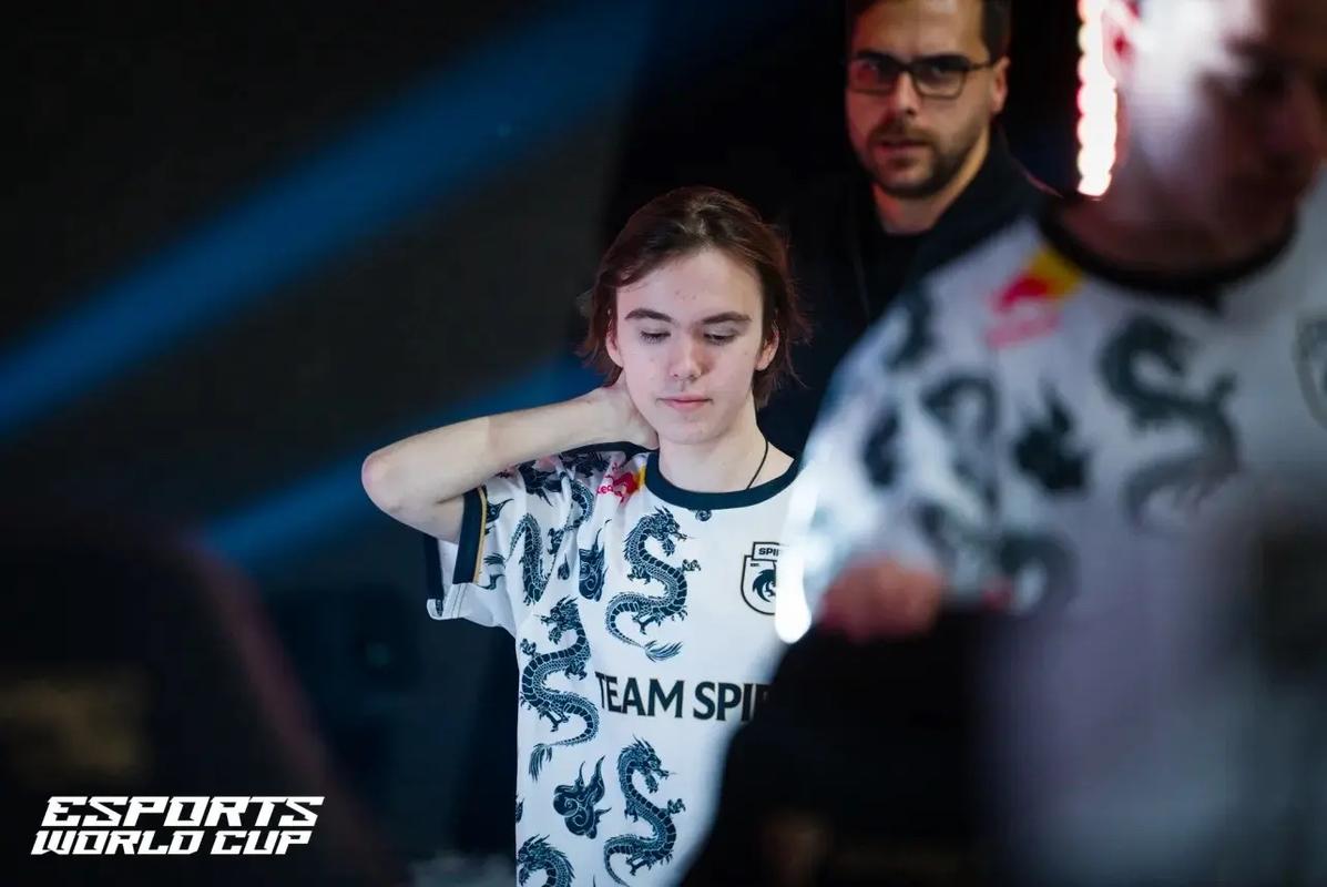 LOL新年福利活动“时空拼团”上线 1块钱就有机会喜提“龙虾”！